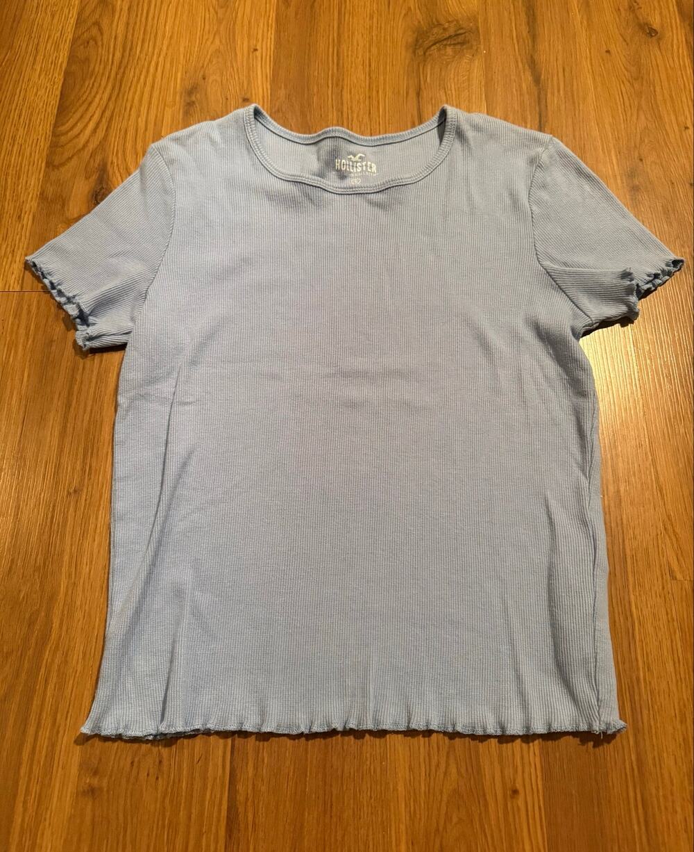 Hollister Must-Have Collection Ribbed Baby Tee Size Small Light Blue Lettuce